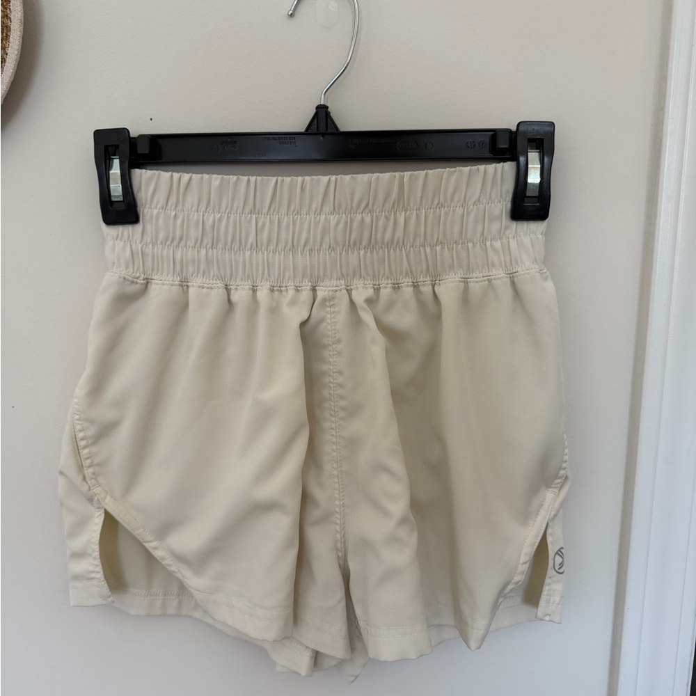 Savvi Women’s Cream Athletic Shorts with Elastic Waist